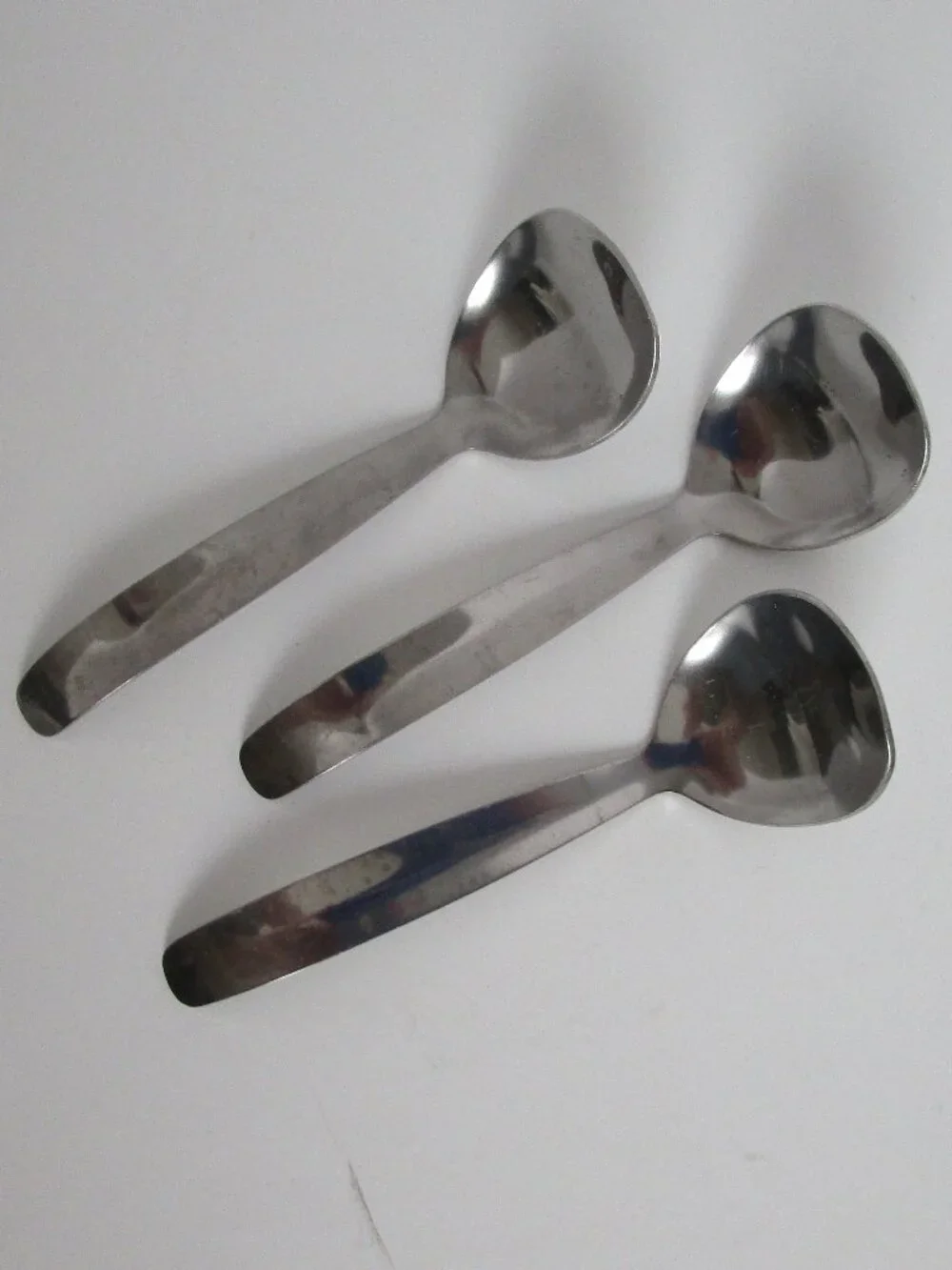 set of small condiment dippers